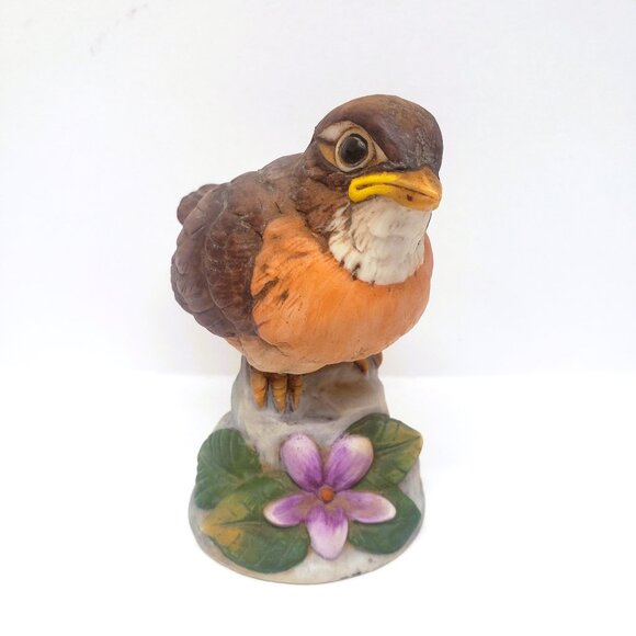 Young Robin Figurine Andrea by Sadek #6350 Bird Bisque Porcelain Japan 4" - Picture 1 of 6